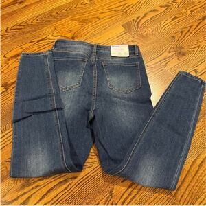NWT Abound Skinny Jeans Size 27 Dark Wash